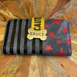 DC Comics Birds Of Prey Harley Quinn Tech Wallet by Hot Topic